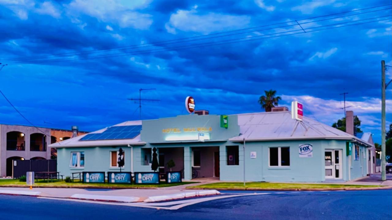 Lake Mulwala Hotel Exterior photo